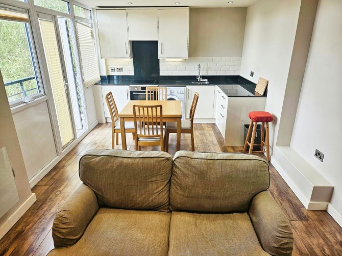 Property for Auction in London - Flat 29 Kirkstall Gate, 101 Commercial Road, Leeds, West Yorkshire