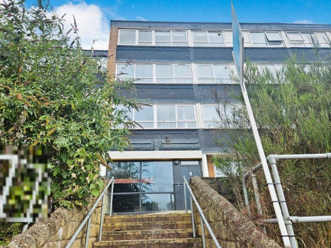 Property for Auction in London - Flat 29 Kirkstall Gate, 101 Commercial Road, Leeds, West Yorkshire