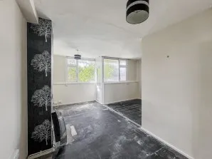 Property for Auction in London - 29 Cotmandene, Dorking, Surrey