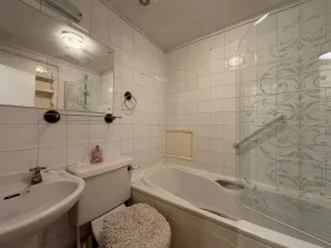 Property for Auction in London - 72 Charlwood Street, Pimlico, London