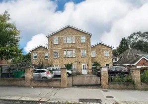 Property for Auction in London - Flat 3, 11 Outram Road, Croydon, Surrey