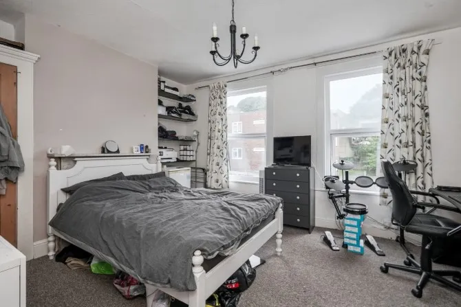 Property for Auction in London - 8 Templar Street, Dover, Kent
