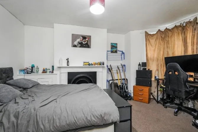 Property for Auction in London - 8 Templar Street, Dover, Kent