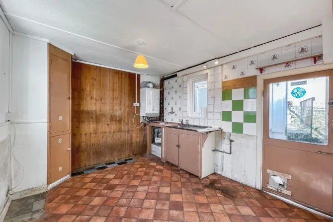 Property for Auction in London - 53 Rose Hill, St. Blazey, Par, Cornwall