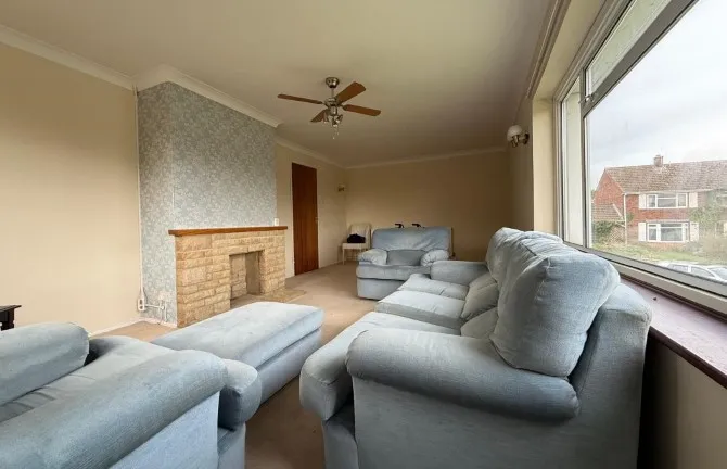 Property for Auction in London - 4 Lodden Close, Bicester, Oxfordshire