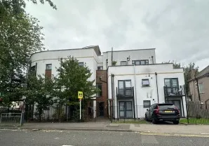 Property for Auction in London - Flat 2 Chandos Parade, Buckingham Road, Edgware, Middlesex