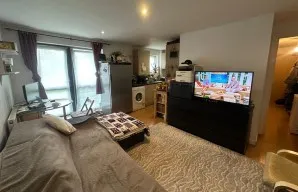 Property for Auction in London - Flat 2 Chandos Parade, Buckingham Road, Edgware, Middlesex