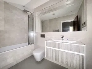 Property for Auction in London - Flat 5, Walsingham House, 1331 High Road, Whetstone, London