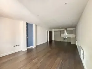 Property for Auction in London - Flat 5, Walsingham House, 1331 High Road, Whetstone, London