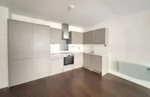 Property for Auction in London - Flat 5, Walsingham House, 1331 High Road, Whetstone, London