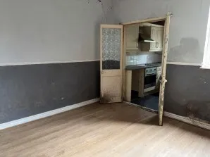 Property for Auction in London - 28 Stream Terrace, Stockport, Cheshire