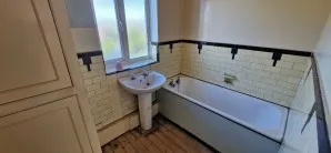 Property for Auction in London - 35 Graveleythorpe Road, Leeds, West Yorkshire