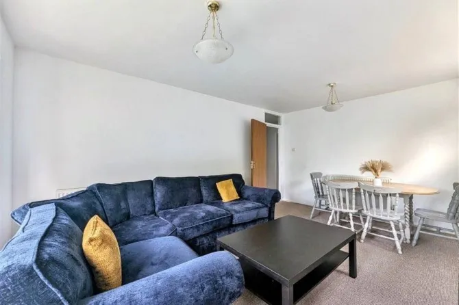 Property for Auction in London - 26 Cadogan Close, Beckenham, Kent