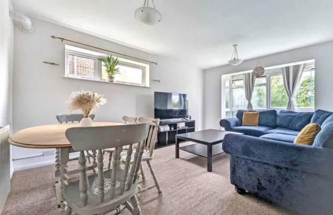 Property for Auction in London - 26 Cadogan Close, Beckenham, Kent