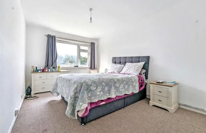 Property for Auction in London - 26 Cadogan Close, Beckenham, Kent