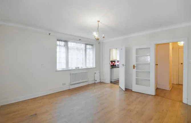 Property for Auction in London - Flat 1 Tavistock Court, Tavistock Square, Bloomsbury, London