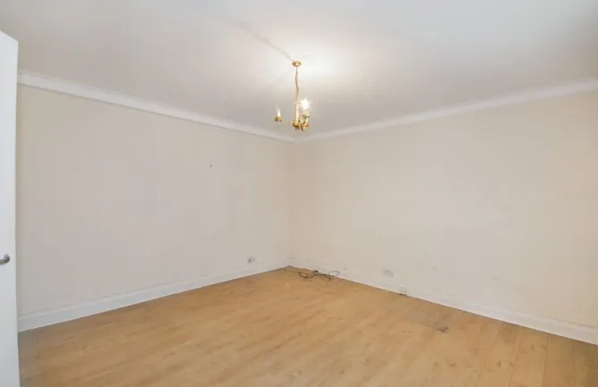 Property for Auction in London - Flat 1 Tavistock Court, Tavistock Square, Bloomsbury, London