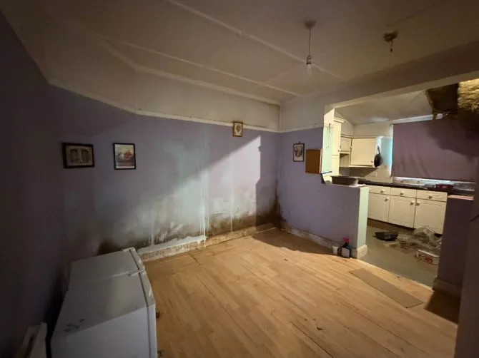 Property for Auction in London - 218 Carterhatch Road, Enfield, Middlesex