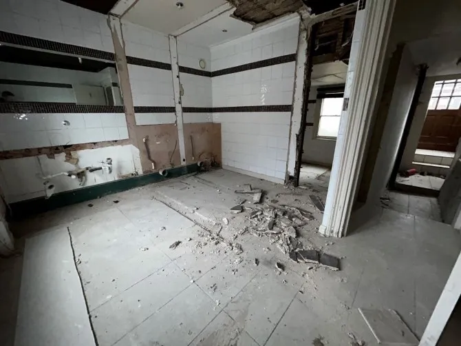 Property for Auction in London - 196 High Street, Barnet, Hertfordshire
