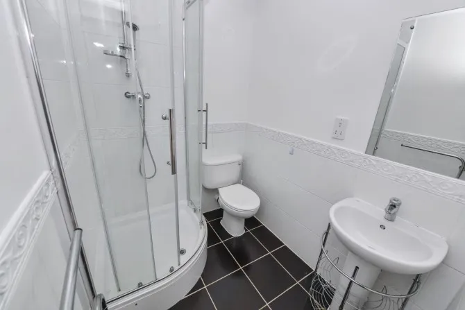 Property for Auction in London - 32 Triumph House, Manor House Drive, Coventry, West Midlands