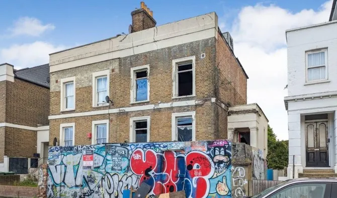 Property for Auction in London - 54 Lausanne Road, Peckham, London