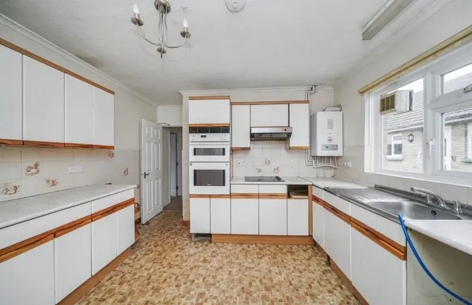 Property for Auction in London - 30 Windermere Crescent, Goring-by-Sea, Worthing, West Sussex