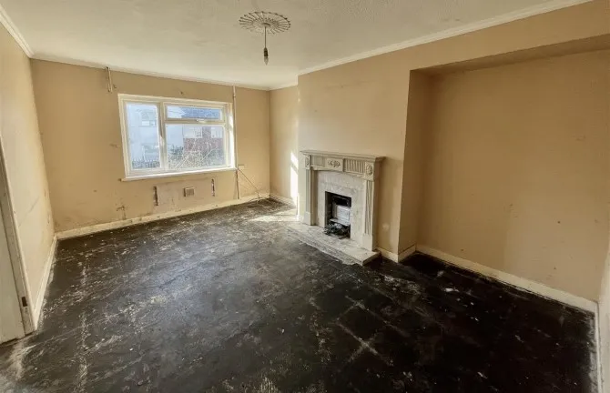 Property for Auction in London - 25 Crescent Road, Gwaun Cae Gurwen, Ammanford, Dyfed