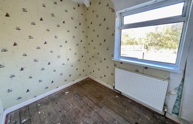 Property for Auction in London - 25 Crescent Road, Gwaun Cae Gurwen, Ammanford, Dyfed