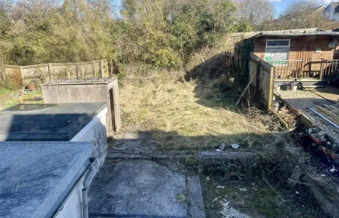 Property for Auction in London - 25 Crescent Road, Gwaun Cae Gurwen, Ammanford, Dyfed