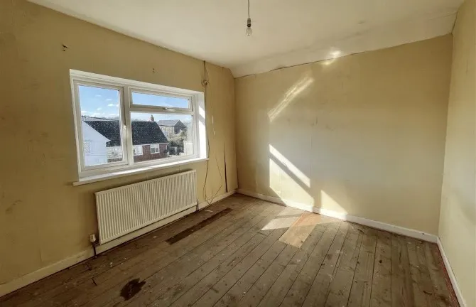 Property for Auction in London - 25 Crescent Road, Gwaun Cae Gurwen, Ammanford, Dyfed
