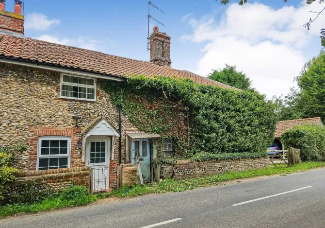 Property for Auction in London - 9 Dereham Road, Litcham, King's Lynn, Norfolk