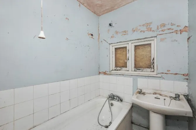 Property for Auction in London - Willow Trees, Bilsington, Ashford, Kent