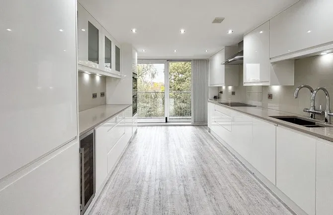 Property for Auction in London - 74 Holland Gardens, Brentford, Middlesex