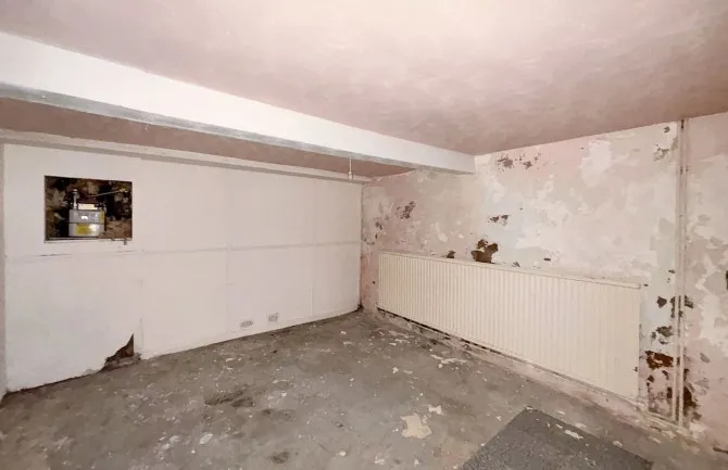Property for Auction in London - 182 Luton Road, Chatham, Medway