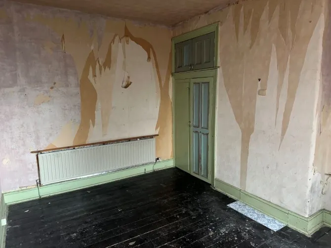 Property for Auction in London - 16 Newport Street, Oldham, Lancashire