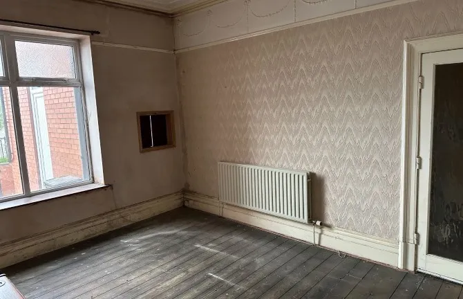 Property for Auction in London - 16 Newport Street, Oldham, Lancashire