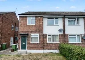 Property for Auction in London - 13 Amberley Court, Sidcup, Kent