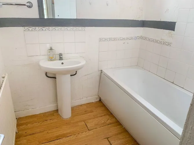 Property for Auction in London - 18 High Street, Chard, Somerset