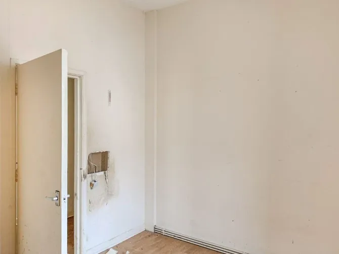 Property for Auction in London - 18 High Street, Chard, Somerset