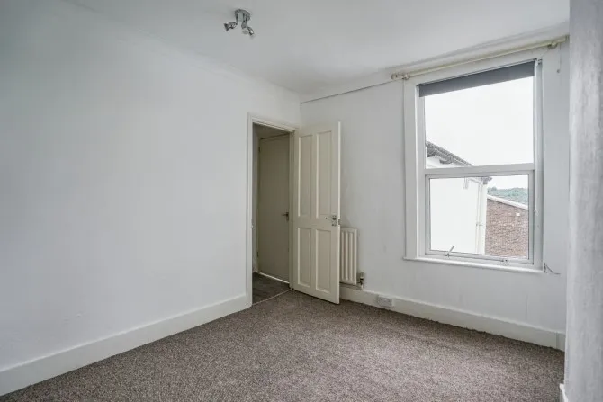 Property for Auction in London - 20 Southill Road, Chatham, Kent