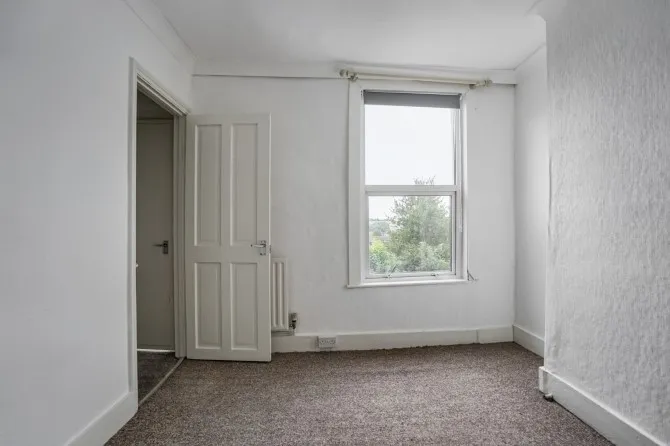 Property for Auction in London - 20 Southill Road, Chatham, Kent