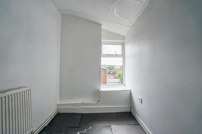 Property for Auction in London - 20 Southill Road, Chatham, Kent