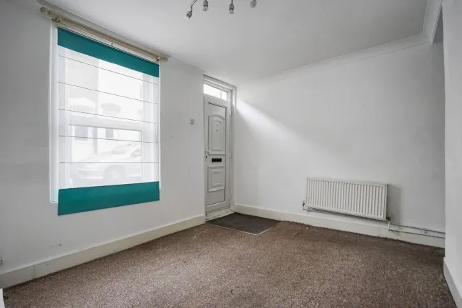 Property for Auction in London - 20 Southill Road, Chatham, Kent