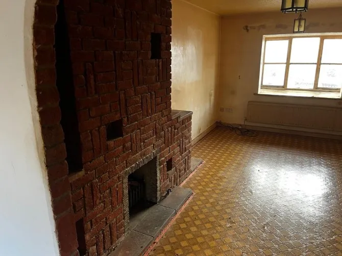 Property for Auction in London - 27 High Street, Baldock, Hertfordshire
