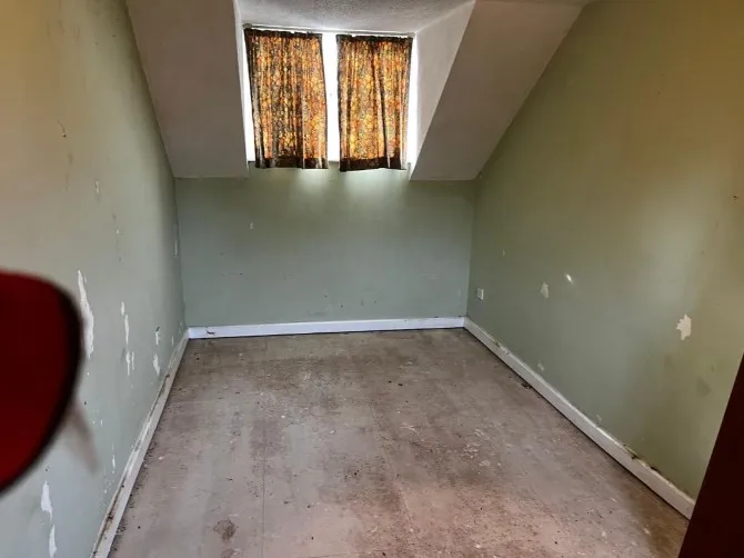 Property for Auction in London - 27 High Street, Baldock, Hertfordshire