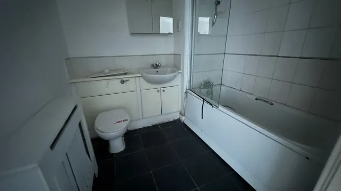 Property for Auction in London - 54 Sark Tower, Erebus Drive, London