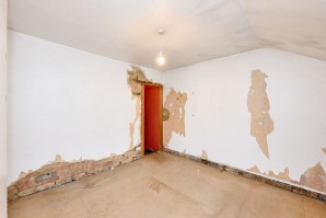 Property for Auction in London - 13 Rose Lane, Biggleswade, Bedfordshire