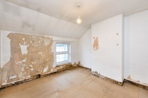 Property for Auction in London - 13 Rose Lane, Biggleswade, Bedfordshire