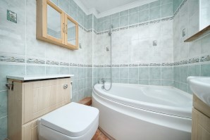Property for Auction in London - 25 Linstead Road, Farnborough, Hampshire