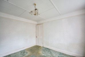 Property for Auction in London - 12 Southcourt Avenue, Leighton Buzzard, Bedfordshire